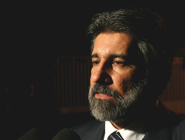 Raciocínio de Raupp: “Se MT e AM tem reservas de gás, então RO também tem”