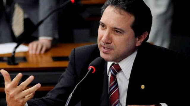 Natan vai ao Supremo para receber salários suspensos pela direção da Câmara