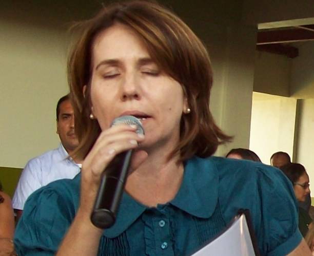 VEREADORA FAZ CONFUSÃO EM PEDIDO DE DIREITO DE RESPOSTA