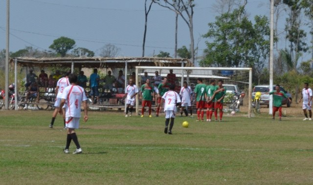Ótica Sol vence 5.8 Internet na estreia da Copa Macedo Madeiras de Futebol 