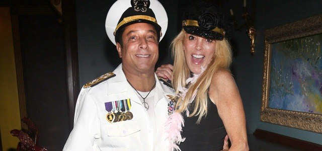 Exemplo? Mãe de Lindsay Lohan entorna o caldo em festa chique