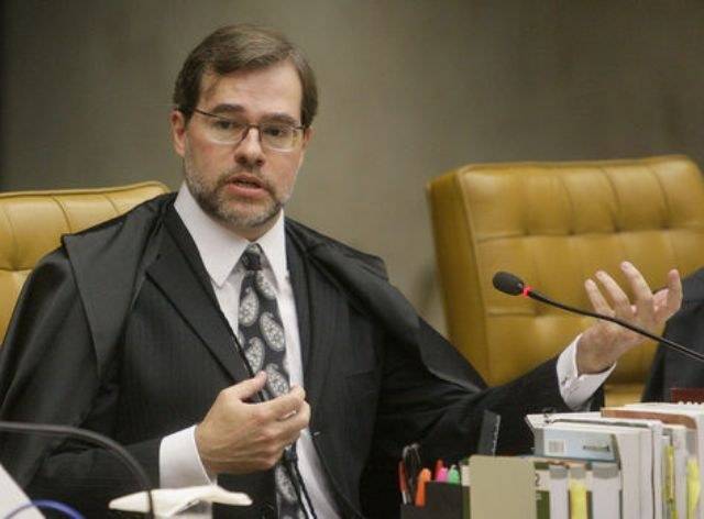 Ministro do STF nega liminar e mantém Natan sem salário e apartamento