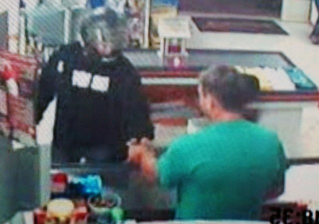 Homem armado com revólver assalta mercado na periferia de Vilhena
