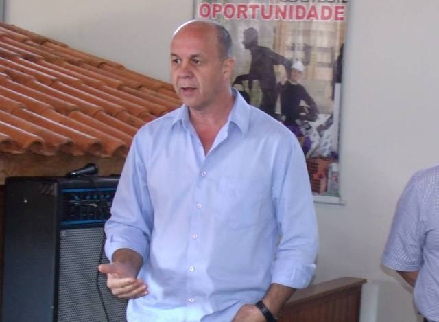 Prefeito de Chupinguaia promete afastar servidor que teria cobrado propina