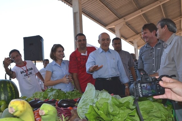 Confúcio lança programa em Vilhena e arranca gargalhadas com ovos de codorna