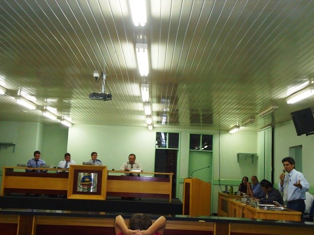 Vereador critica prefeito de Cerejeiras por “perder verba” de R$ 1,6 milhão