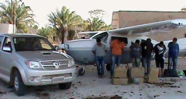 Em cidade vizinha, PF prende seis transportando 168 kg de drogas em avião