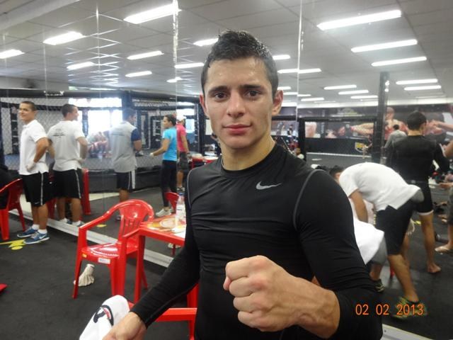 Lutador vilhenense de MMA estreia em torneio profissional no Rio de Janeiro