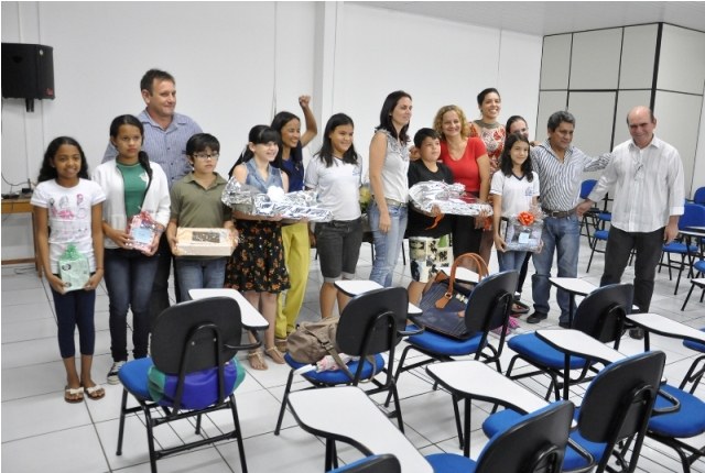 Alunos da rede pública são premiados em concurso cultural sobre água em Vilhena