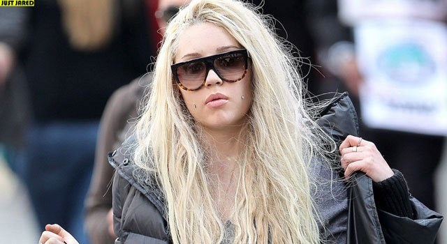 Amanda Bynes troca hospital psiquiátrico por clínica de reabilitação