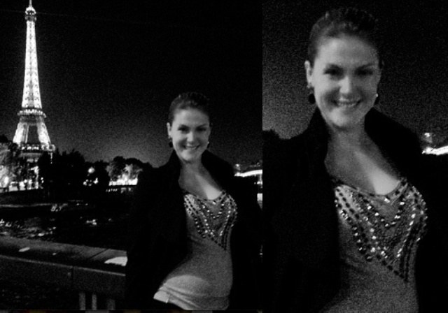 Ana Hickmann posa com Torre Eiffel e mostra barriguinha