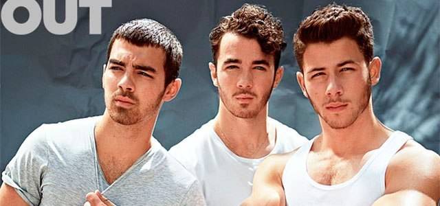 Jonas Brothers estampam capa de revista gay e comentam rumores