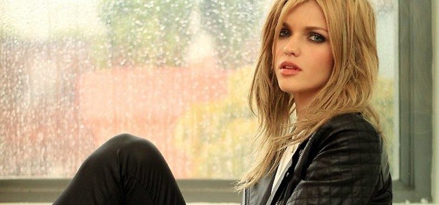 DJ australiana se diz amante de Demi Lovato e revolta fãs
