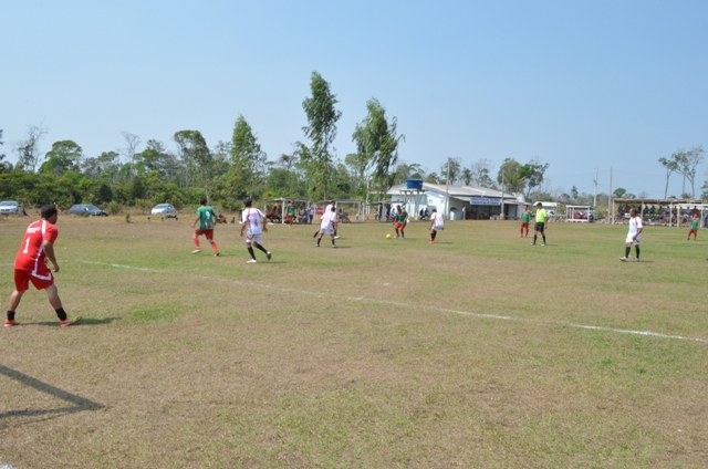 Apenas uma das três partidas de domingo da Copa Macedo Madeiras aconteceu 