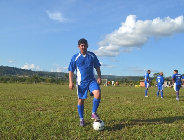 Ex-jogador do VEC desiste do futebol profissional e vira instrutor de autoescola