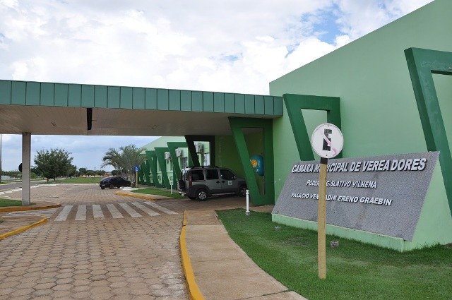 Vilhenenses perdem a paciência e criticam atuação da Câmara de Vereadores
