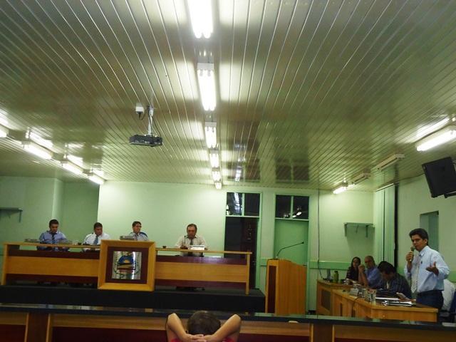 Em Cerejeiras, prefeito e vereadores “se pegam” por causa da aquisição de imóvel