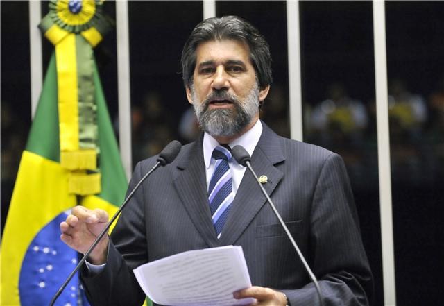 RAUPP DIZ QUE LULA NÃO MANDA NO PMDB DE RONDÔNIA