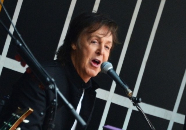 Paul McCartney lança clipe com Meryl Streep, Johnny Depp e outros artistas