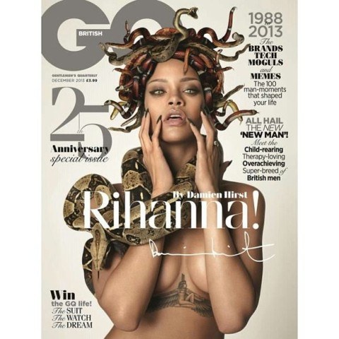 À la medusa, Rihanna aparece com cobras na cabeça em capa de revista