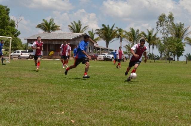 Semifinal da Copa Macedo Madeiras de Futebol Máster é neste domingo
