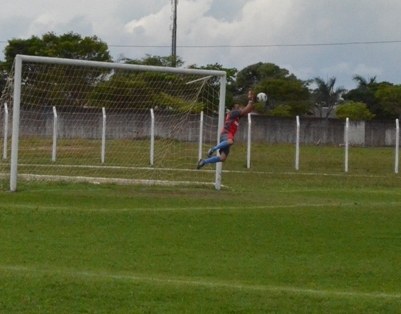 “Barça” e “Juvi” saem na frente no quadrangular final do Campeonato Municipal 