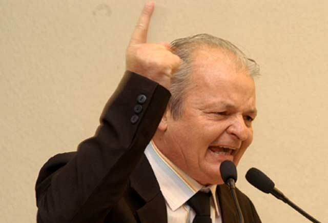 Deputado denuncia constrangimento a estudante adventista durante ENEM