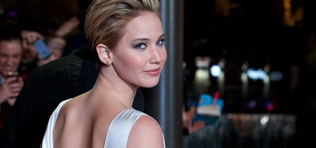 Jennifer Lawrence alfineta Miley e estrelas que abusam da sexualidade