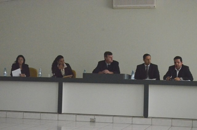 Vereadores aprovam projetos e empresário vai à Câmara de Vilhena reclamar