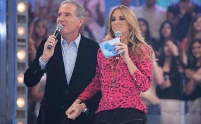 Ticiane Pinheiro e Roberto Justus ficam de mãos dadas durante programa