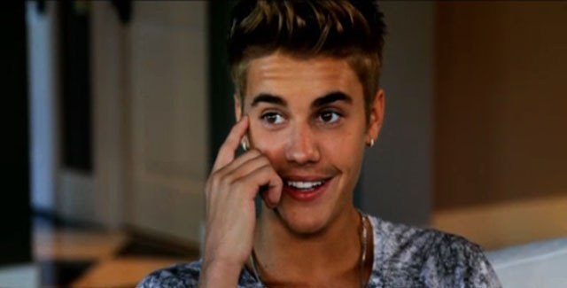 Justin Bieber cria multa de US$ 3 mi para evitar fotos em festa, diz site