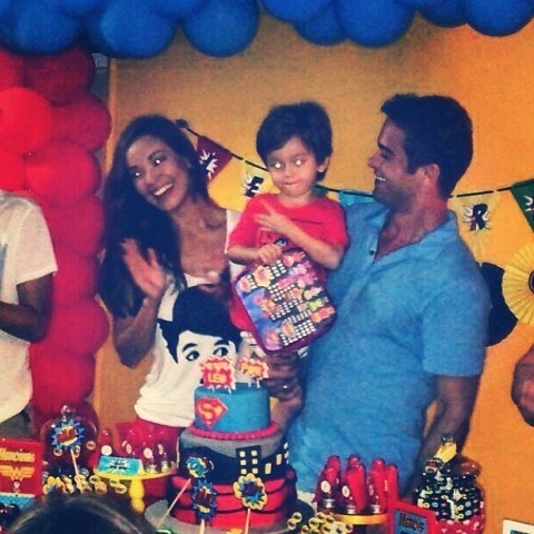 Carol Nakamura comemora aniversário do enteado: "Boadrasta"
