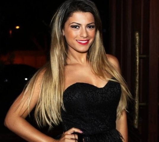 Babi Rossi pede emprego de volta no "Pânico na Band"