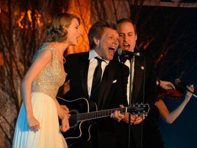 Príncipe William solta a voz ao lado de Taylor Swift e Jon Bon Jovi