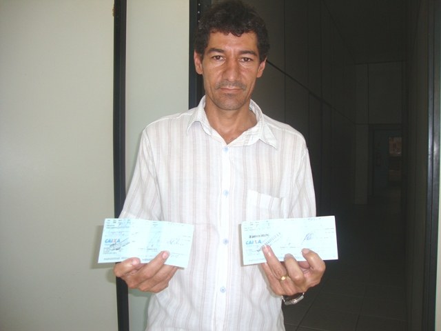 Empresário acusa vereador de pagar por serviço com cheques sem fundos