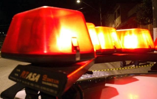 Homem é esfaqueado ao sair de bar em Vilhena; vítima diz não conhecer agressores