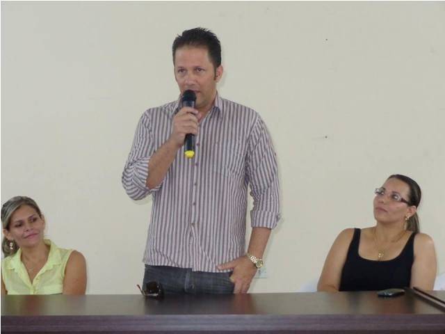 Corumbiara: cubano que já atuou no “Médicos Sem Fronteiras” é recebido com festa