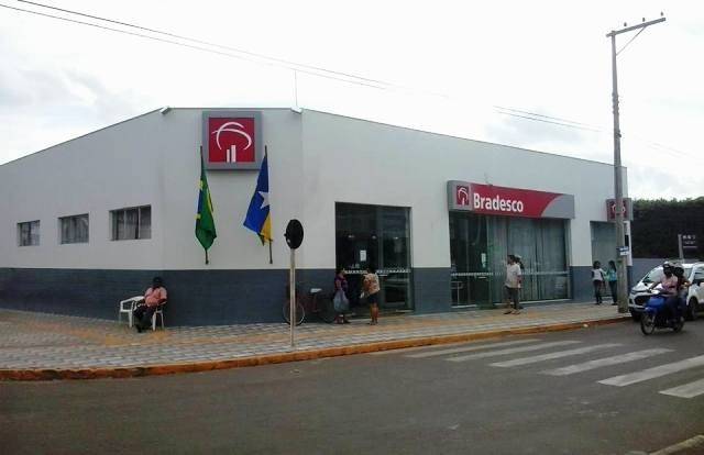 Mulheres perdem quase R$ 5 mil ao cair em lábia de golpista no centro de Vilhena
