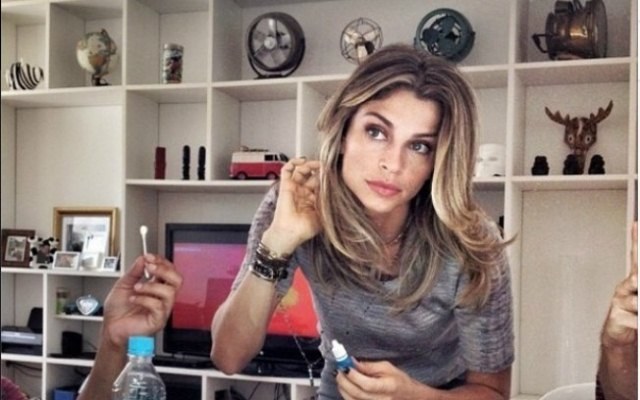 Grazi Massafera grava novo comercial de marca de biscoito sem Cauã Reymond