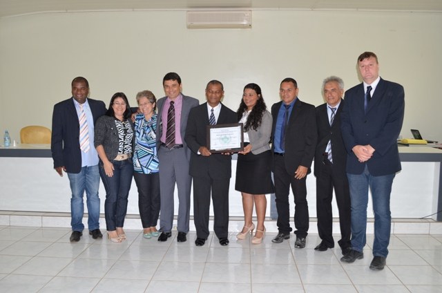 Vereadores homenageiam ORMEVI pelos 25 anos; entidade integra diversos conselhos