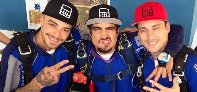 Caio Castro, Rodrigo Andrade e Felipe Titto saltam de paraquedas