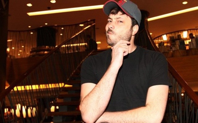 Danilo Gentili está de malas prontas para o SBT