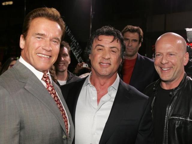 Stallone diz evitar Schwarzenegger e Bruce Willis por causa de seus egos