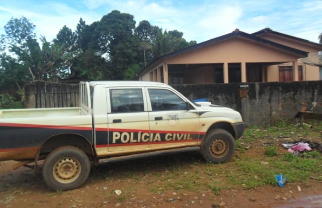Marginais arrombam casa de casal aposentado e levam tudo que havia dentro