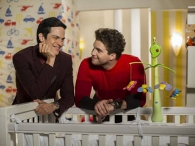 “Amor à Vida”: Félix e Niko ficam juntos e levam César para viver com eles