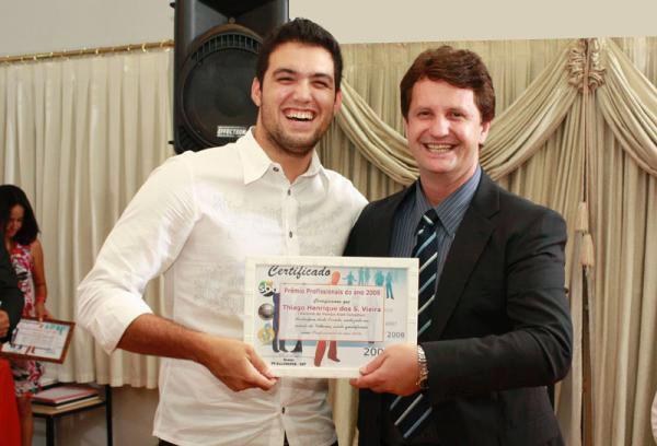 PREFEITO RECEBE PRÊMIO GESTOR DE SUCESSO 2009