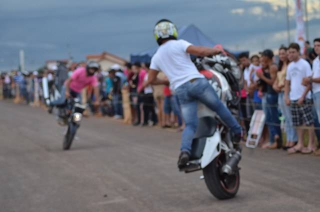 Apesar da chuva, 2º Arrancadão de Gaiolas leva público ao Kardódromo de Vilhena