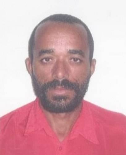 Polícia divulga foto de pastor acusado de matar homem a golpes de facão
