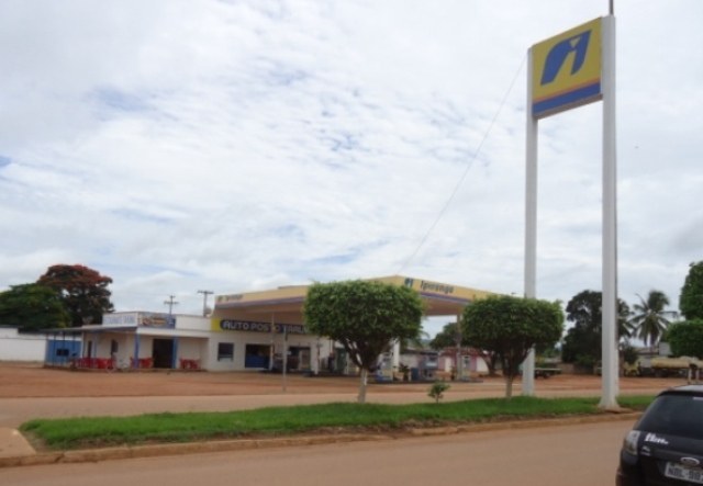 Homens armados assaltam posto em Cerejeiras e são presos; um é adolescente