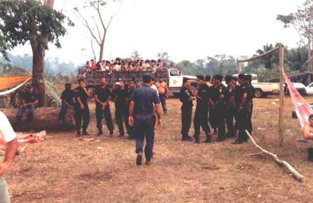 Corumbiara: 150 famílias invadem fazenda que foi palco de massacre em 1995